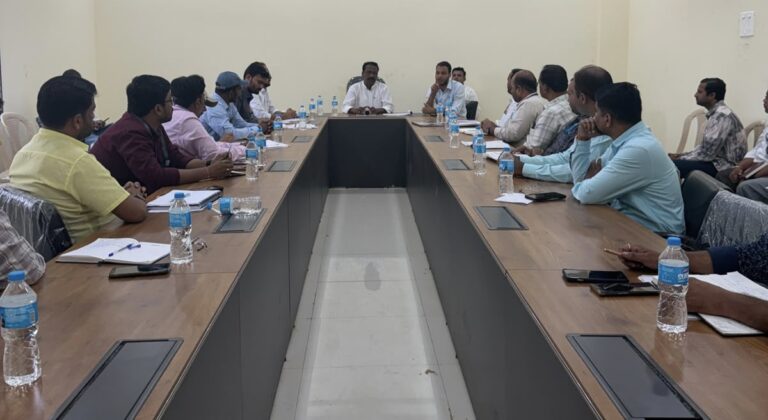 धारणी येथे आमदार केवलराम काळे यांच्या अध्यक्षतेखाली जनसमस्या निवारण आढावा बैठक संपन्न